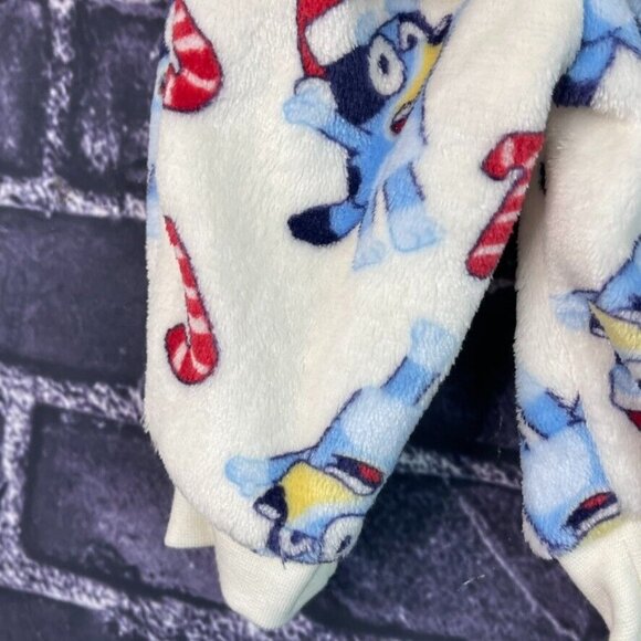 Bluey 0-3 Months 2-pc Bluey Sweatshirt Pant Set Fuzzy Candy Canes Santa Hat - Picture 6 of 12